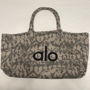 ALO Yoga Tote Bag